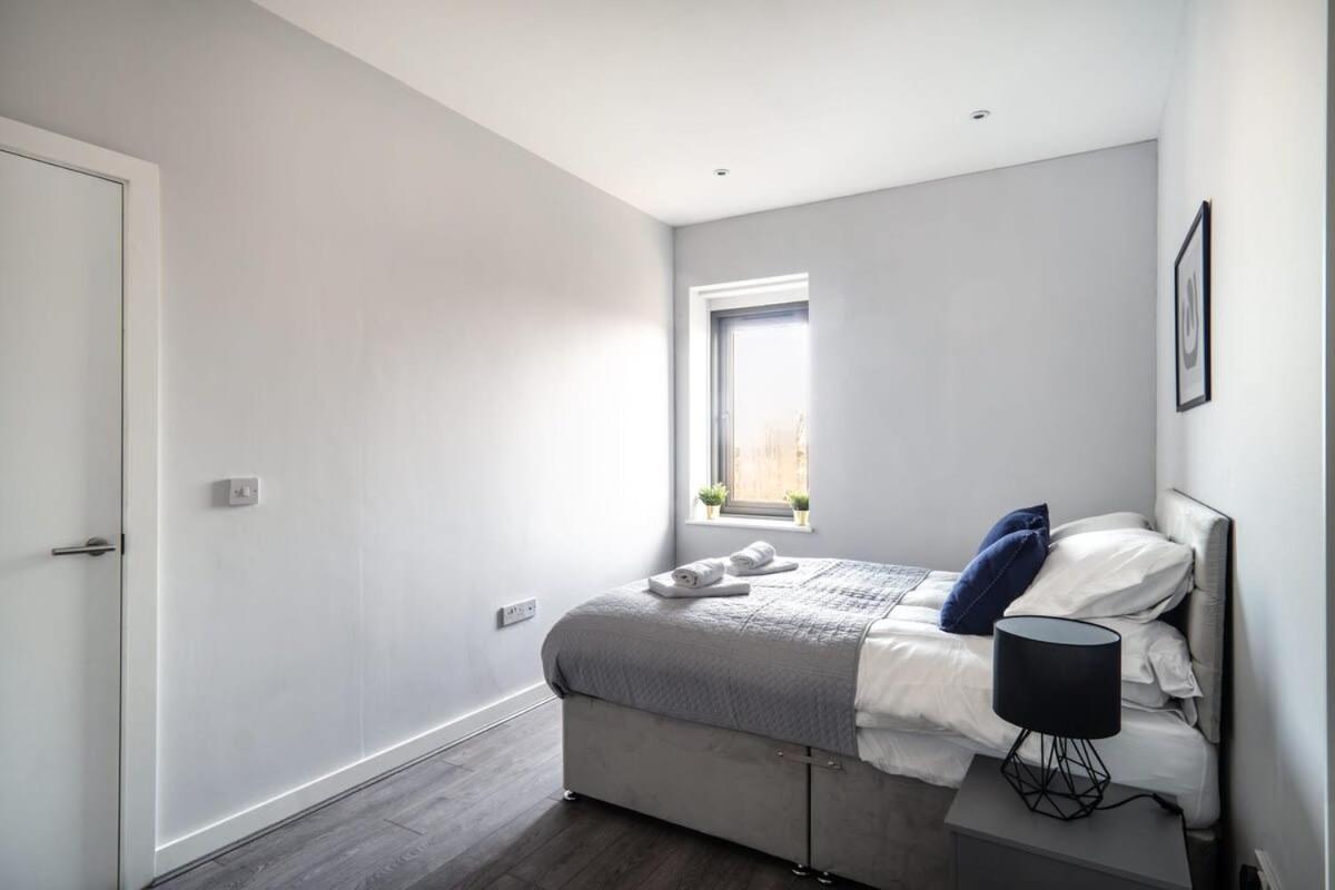 Modern & Spacious 2 Bed Apartment In Waterloo Liverpool מראה חיצוני תמונה