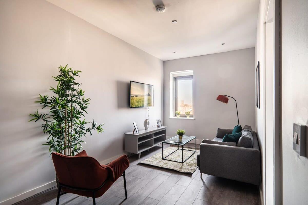 Modern & Spacious 2 Bed Apartment In Waterloo Liverpool מראה חיצוני תמונה