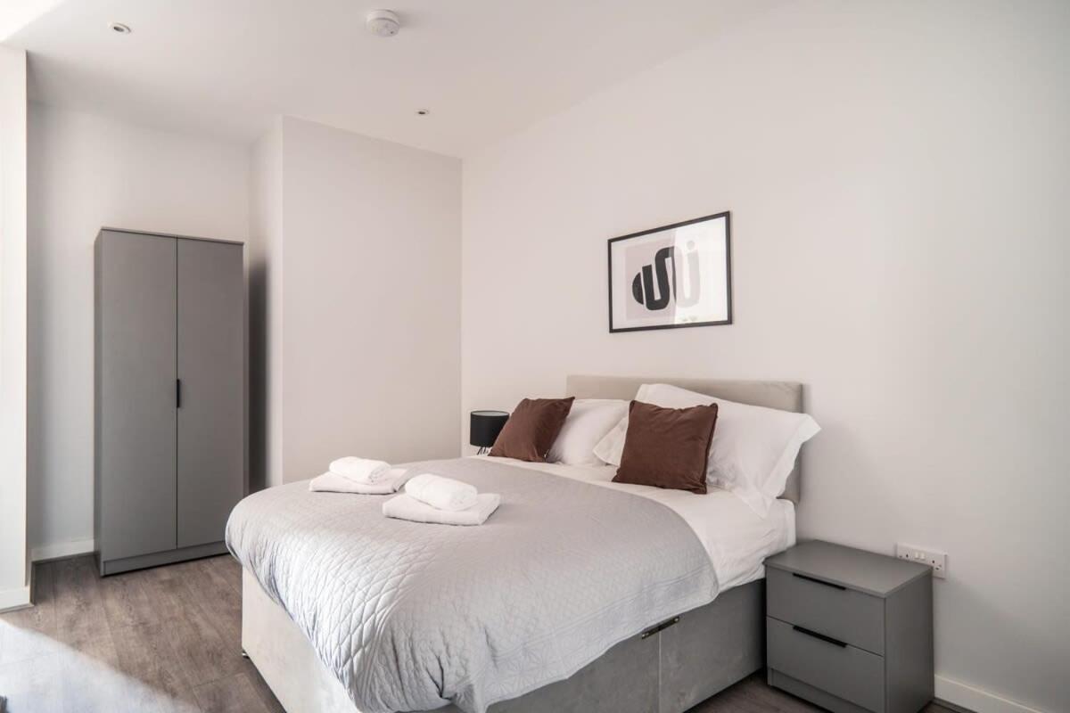 Modern & Spacious 2 Bed Apartment In Waterloo Liverpool מראה חיצוני תמונה