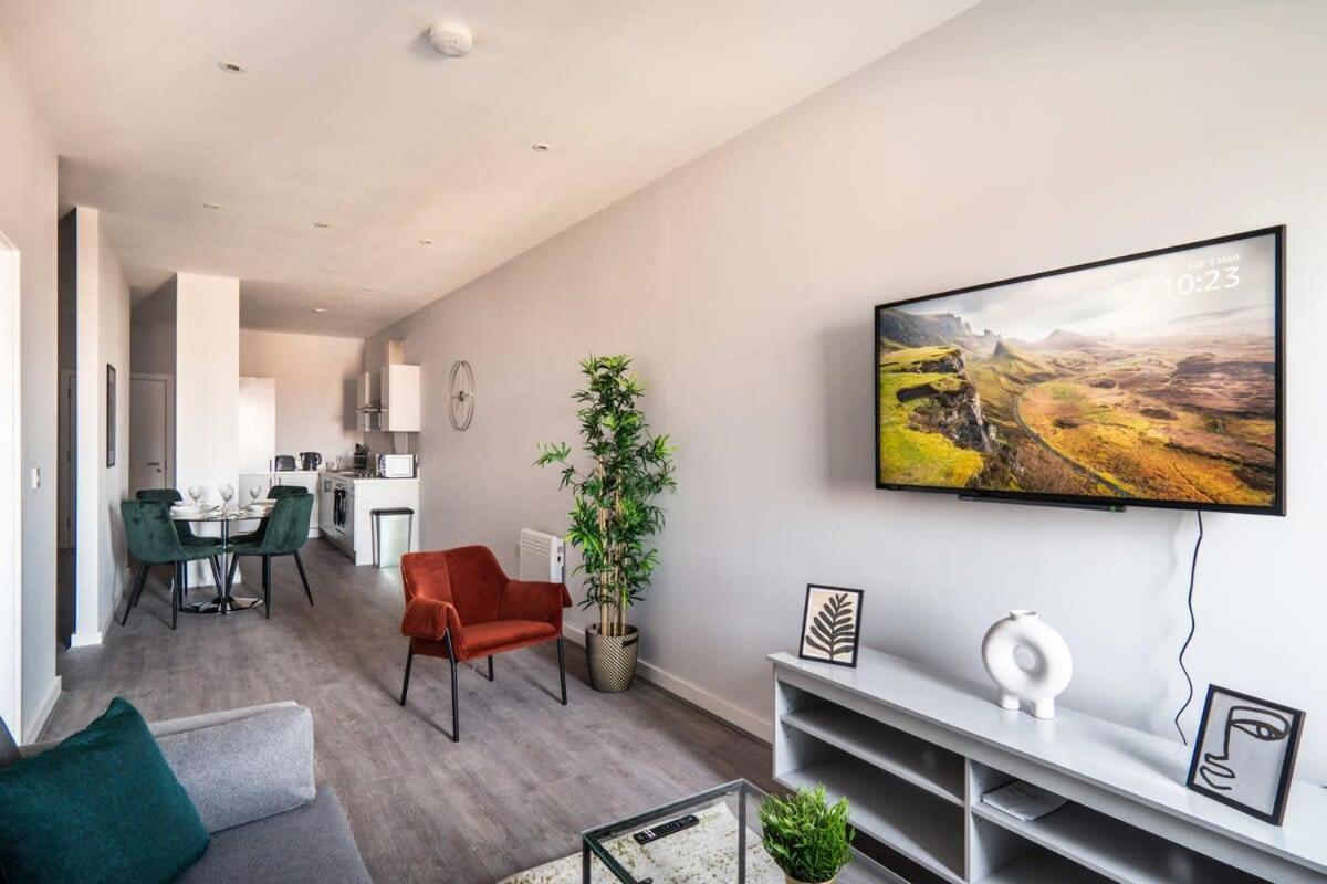 Modern & Spacious 2 Bed Apartment In Waterloo Liverpool מראה חיצוני תמונה